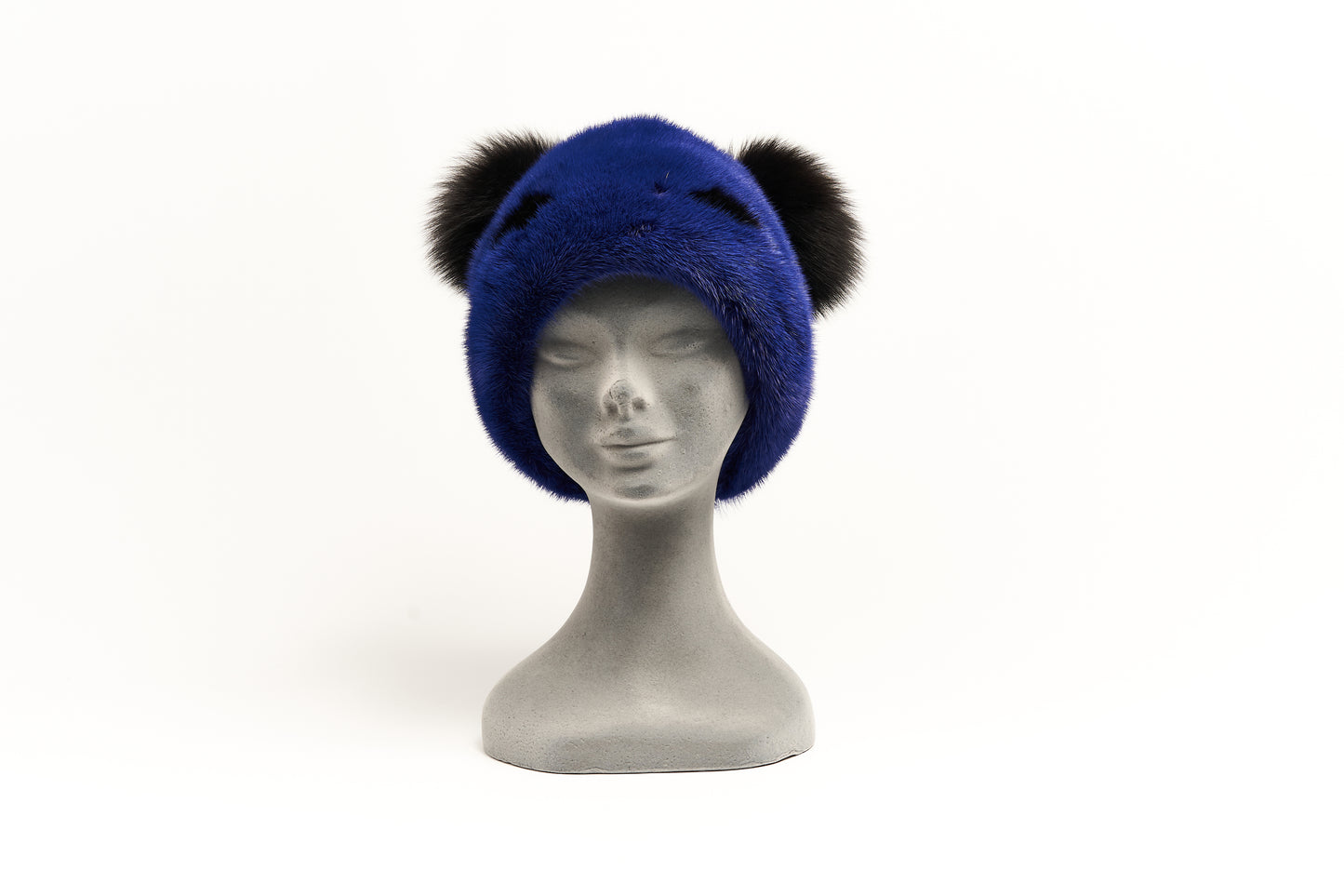 Cappello in visone blu elettrico con pon pon di volpe