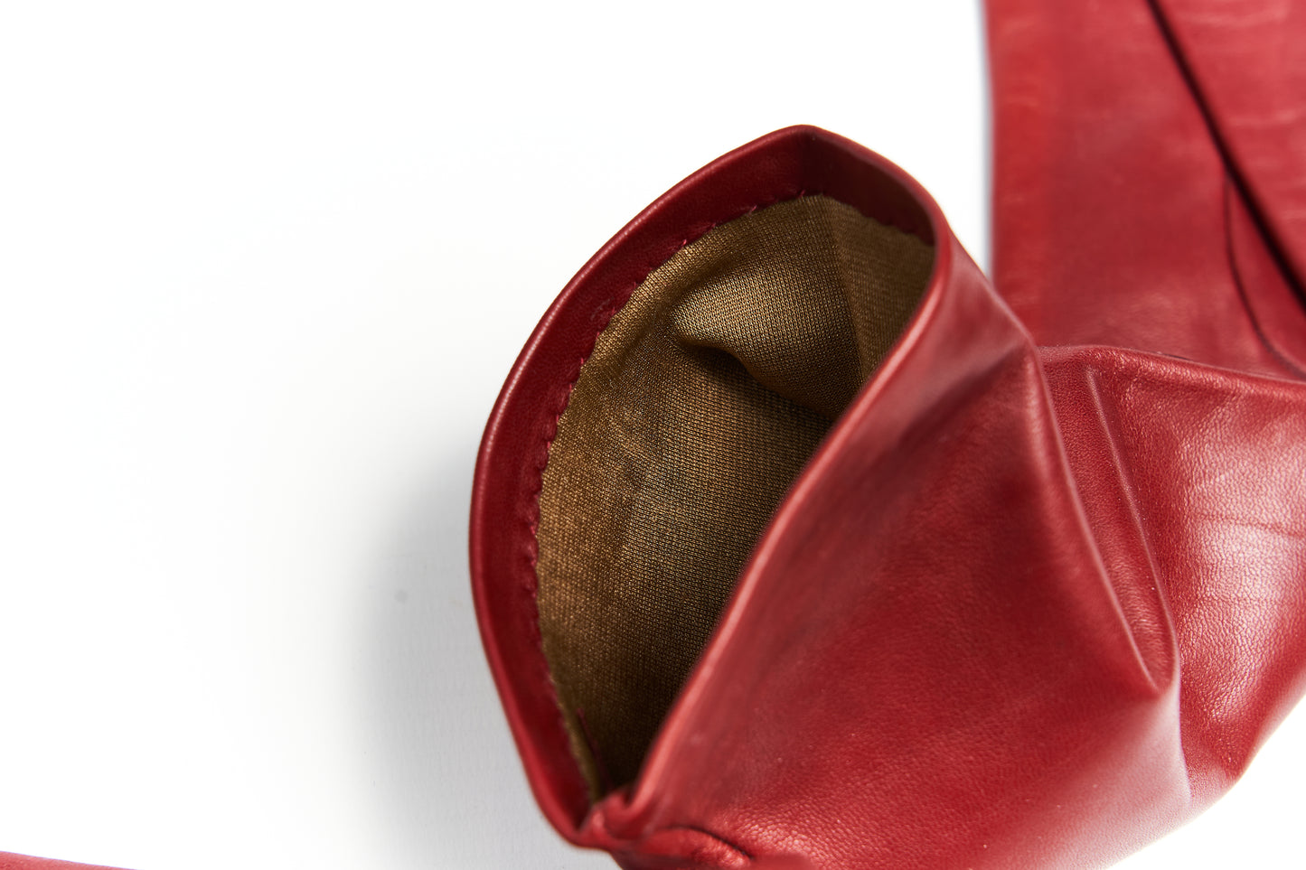 Guanti in vera pelle colore rosso