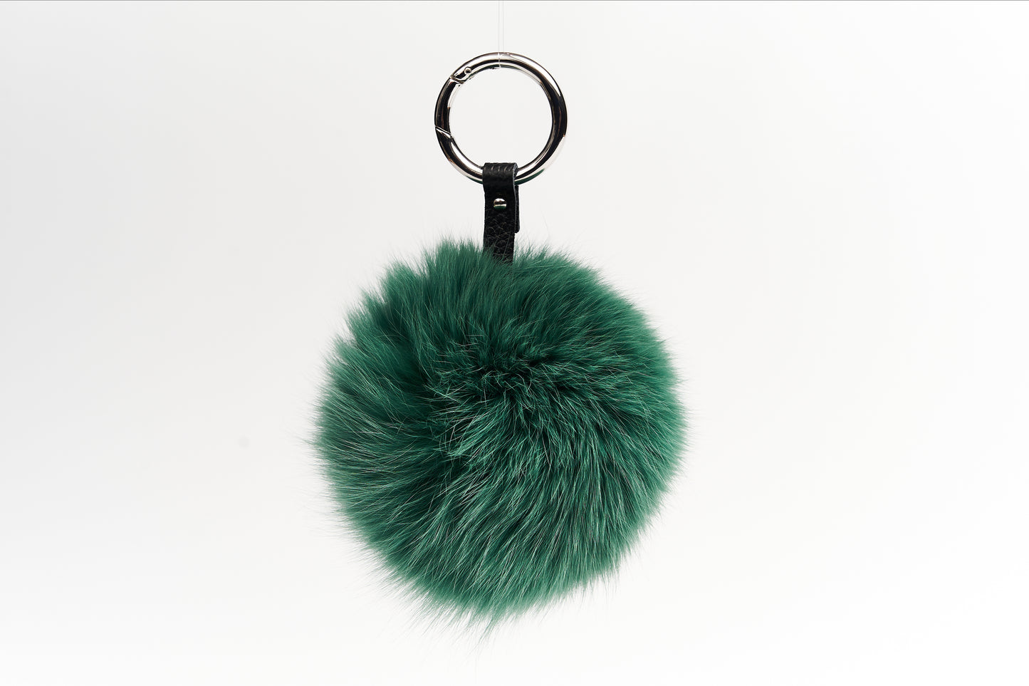 Portachiavi pon pon di volpe color verde smeraldo